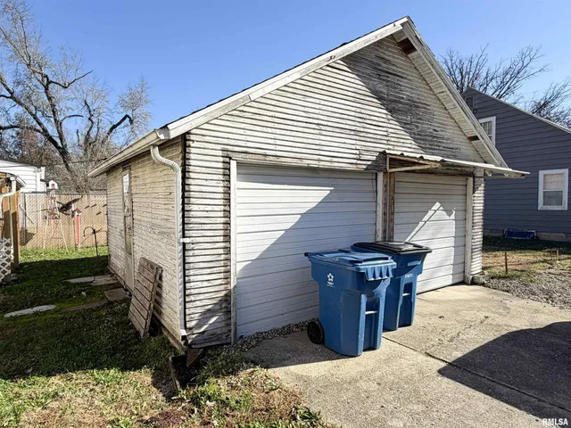 $68,900 | 601 East Lafayette Street, Olney, IL 62450