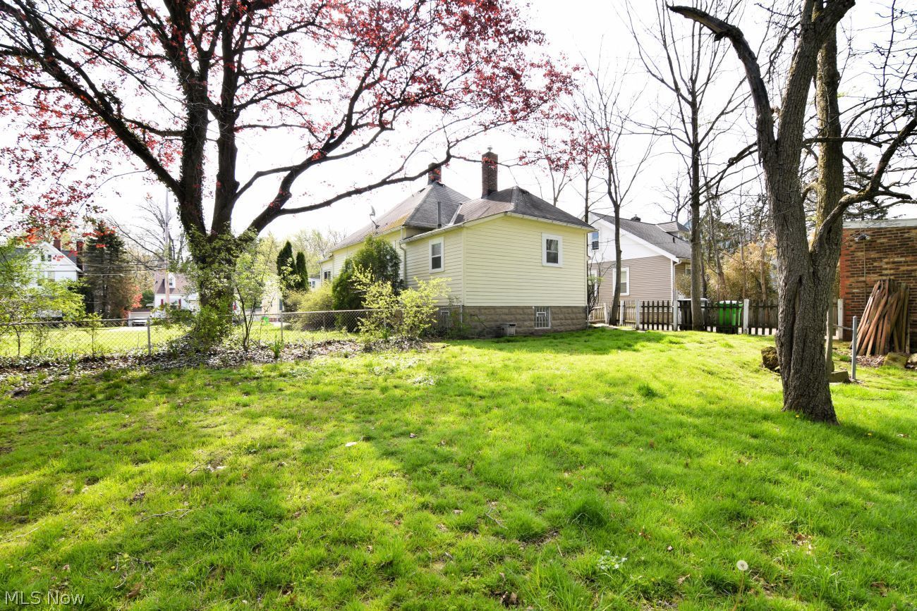 1532 Sheridan Road Cleveland, OH 44121 - Photo 27 of 29 Back of House