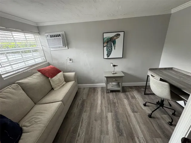 $2,300 | 65 Northeast 24th Street, Unit 61A, Wilton Manors, FL 33305