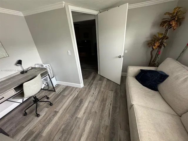 $2,300 | 65 Northeast 24th Street, Unit 61A, Wilton Manors, FL 33305