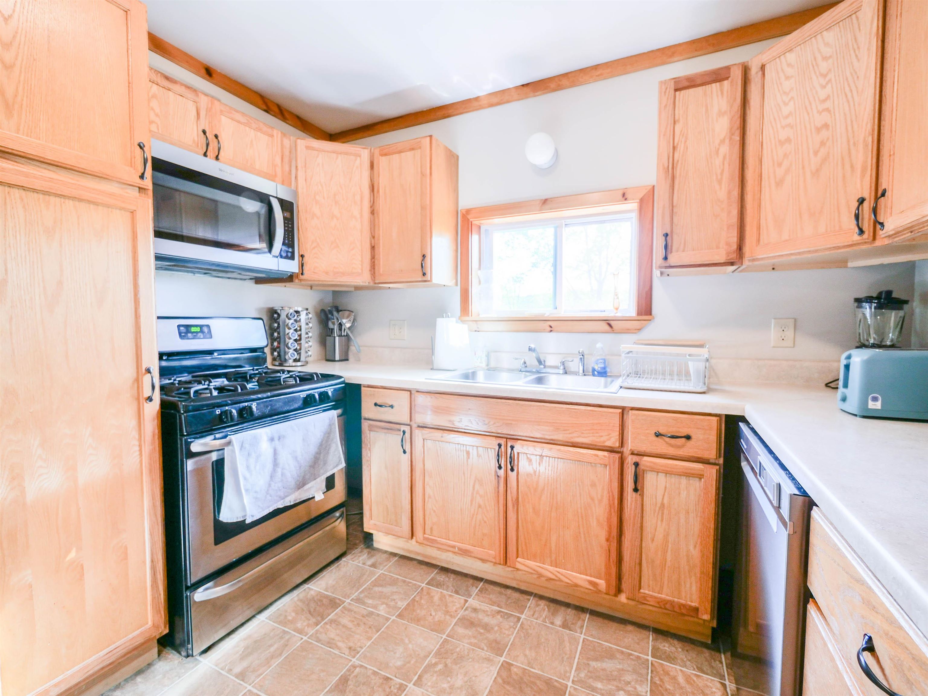 20 Perch Pond Road Benson, VT 05743 - Photo 5 of 37