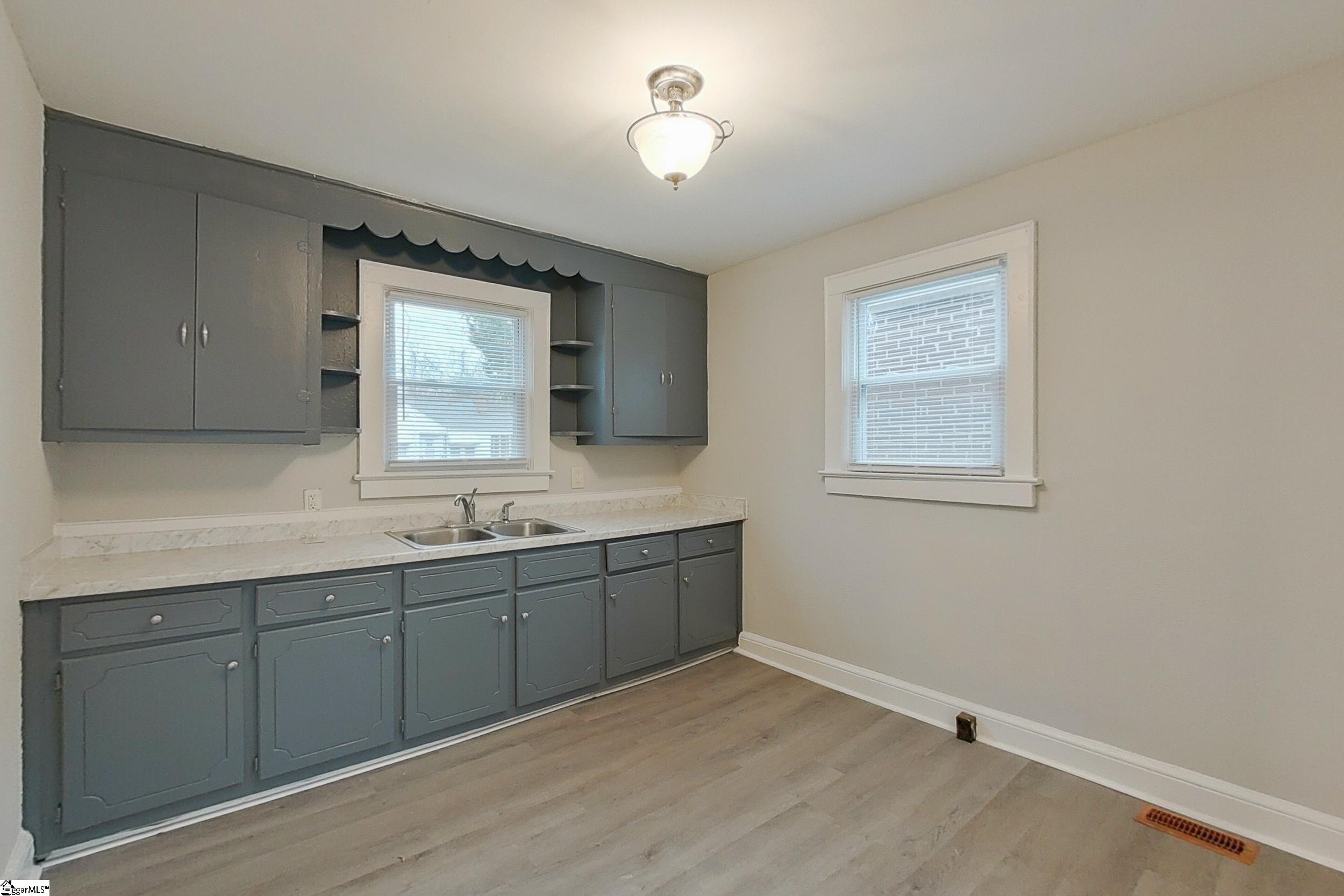 35 Pleasant Ridge Avenue Greenville, SC 29605 - Photo 10 of 25 Gallery Image 10