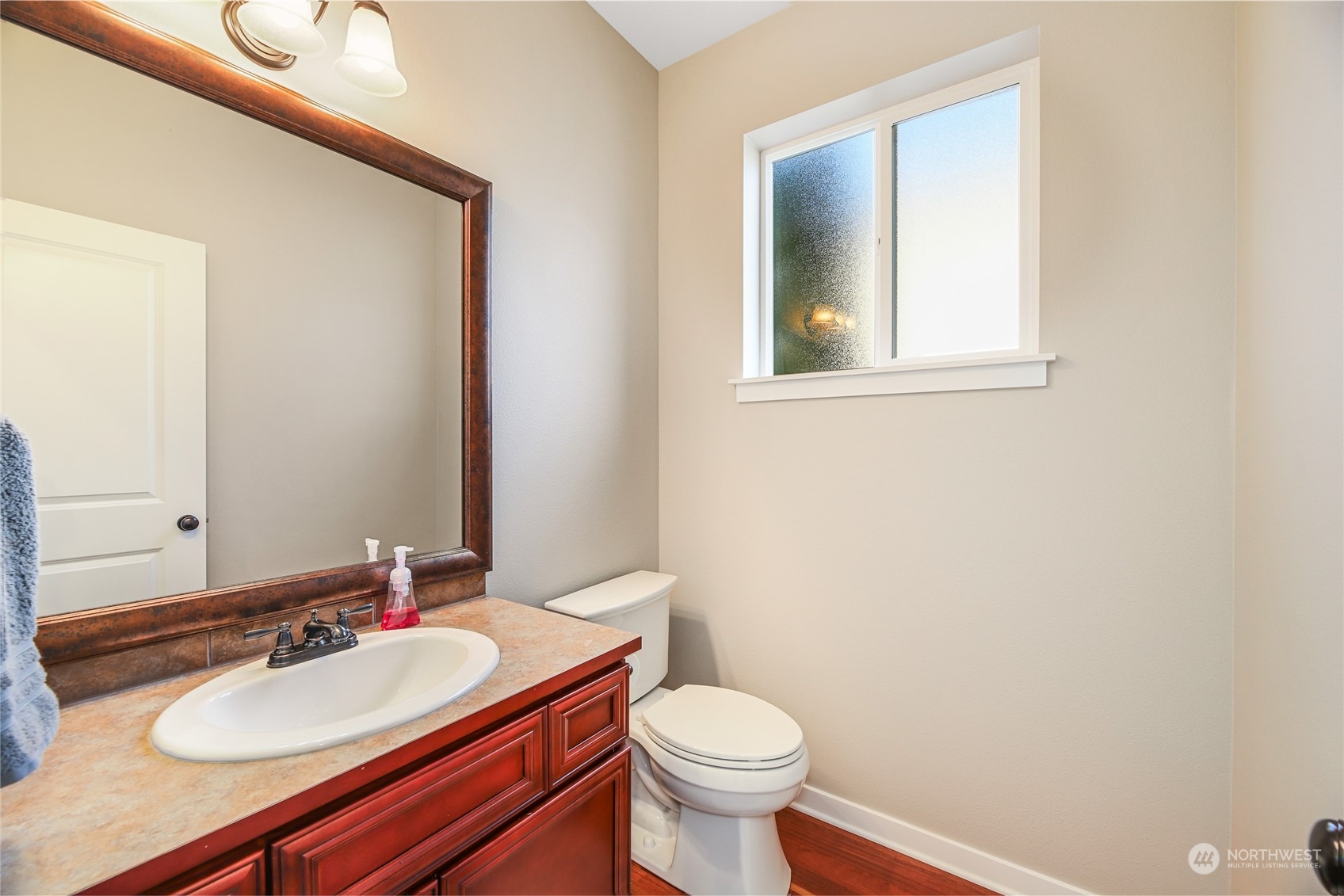 655 Ilwaco Place Northeast Renton, WA 98059 - Photo 11 of 25 Gallery Image 11