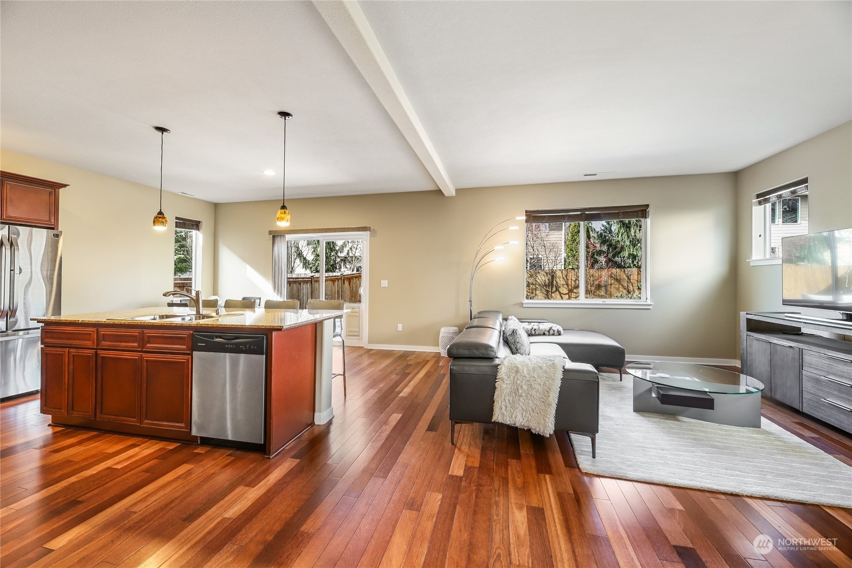 655 Ilwaco Place Northeast Renton, WA 98059 - Photo 7 of 25 Gallery Image 7