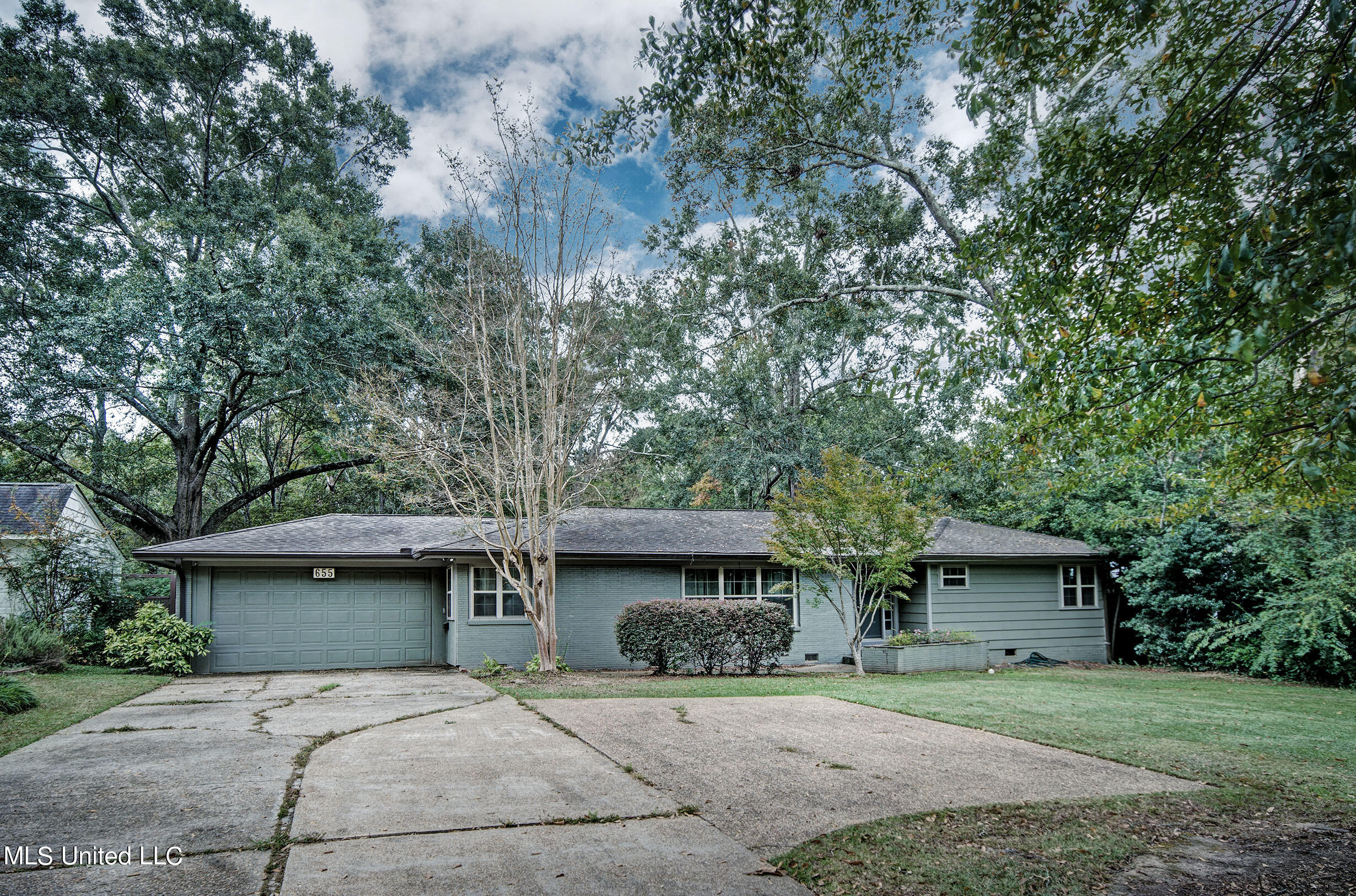 655 Meadowbrook Road Jackson, MS 39206 - Photo 3 of 33 IMGP9092_3_4