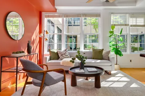 $949,000 | 100 Erie Street, Unit 10, Cambridge, MA 02139