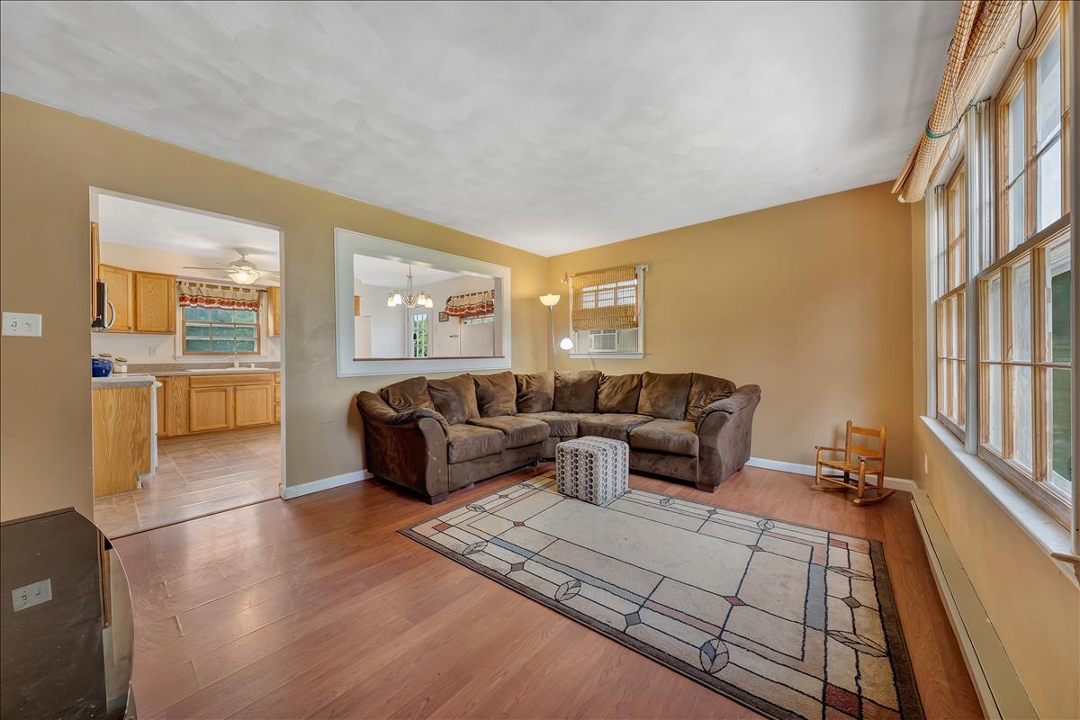 3892 Pitzer Road Roanoke, VA 24014 - Photo 12 of 18 DSC05292 (2)