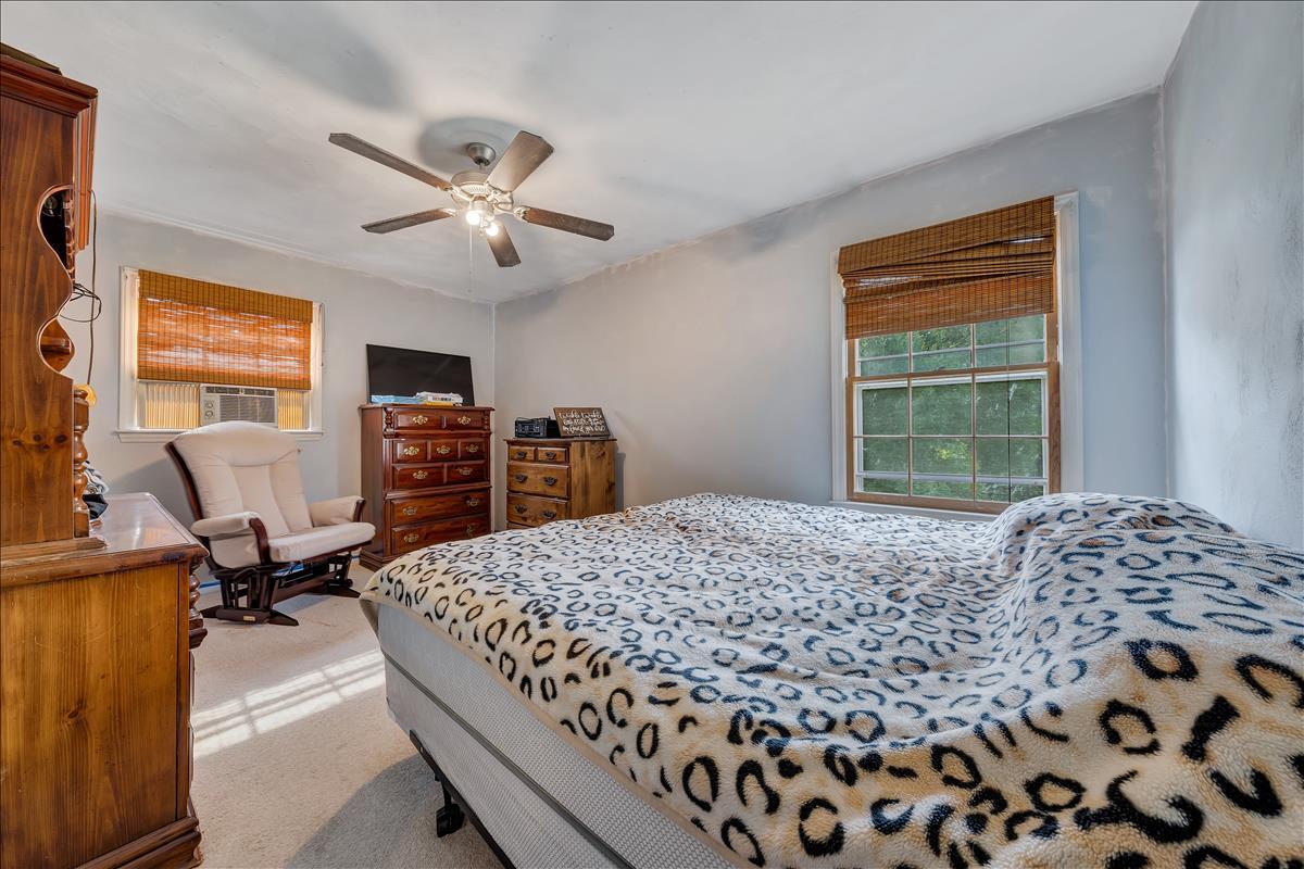 3892 Pitzer Road Roanoke, VA 24014 - Photo 15 of 18 DSC05307