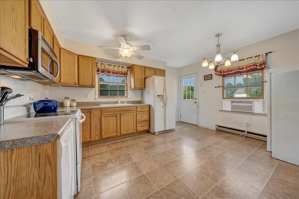 3892 Pitzer Road Roanoke, VA 24014 - Photo 9 of 18 DSC05277