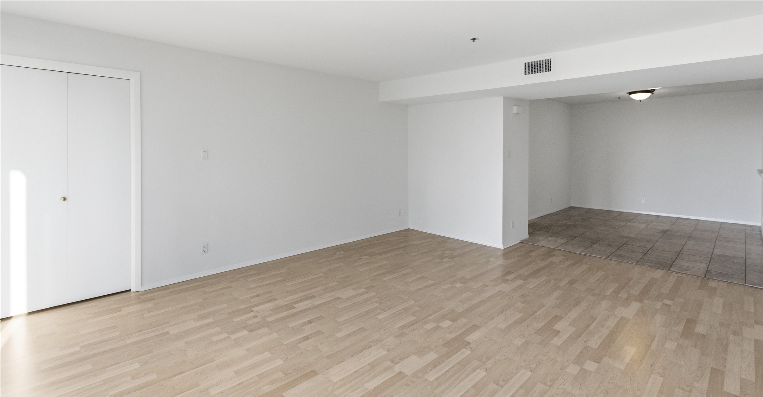 40 North Interstate Highway 35, Unit 7B1 Austin, TX 78701 - Photo 4 of 21 A spacious living area with a clean, open layout.