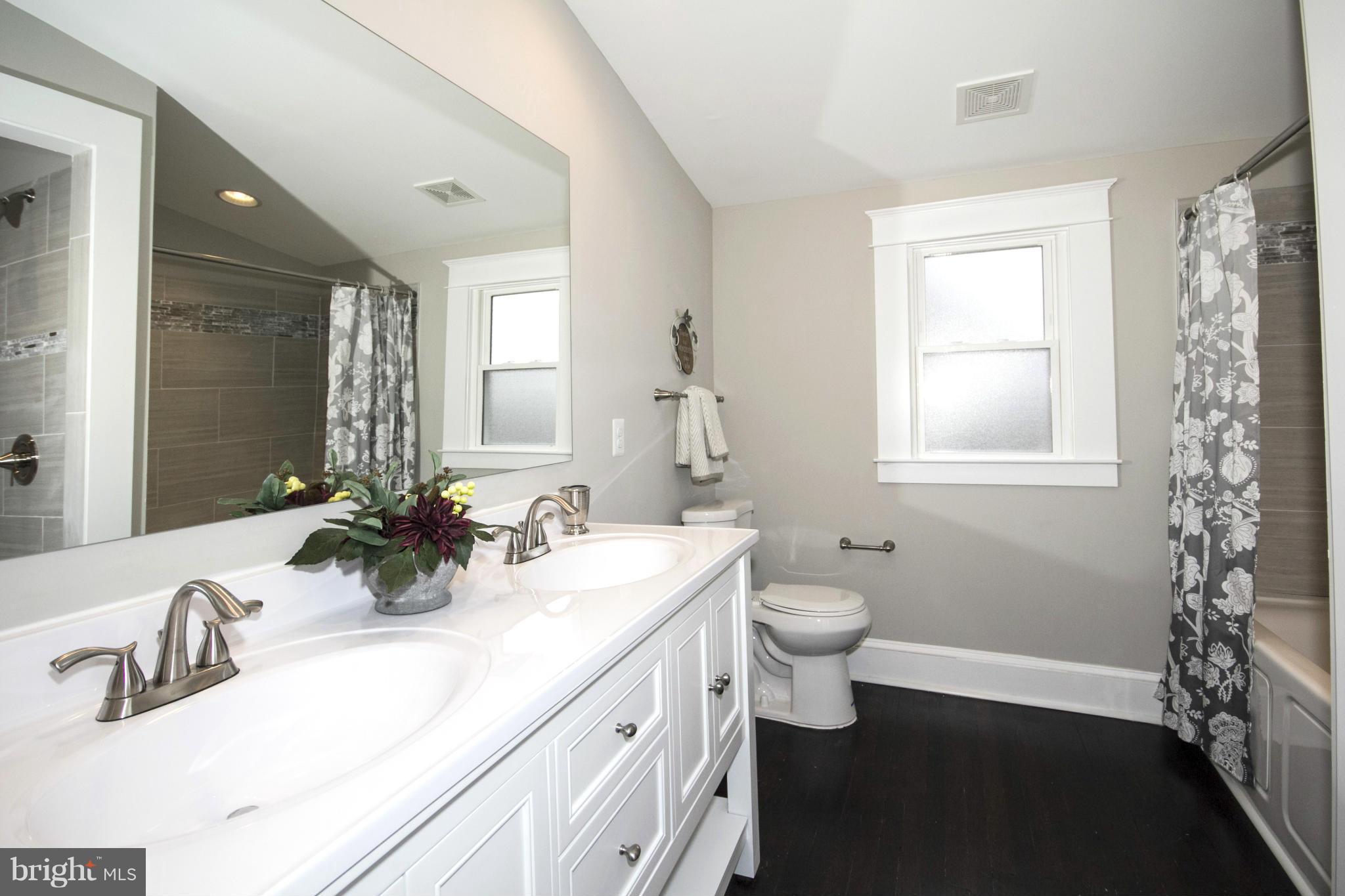 4430 Raspe Avenue Baltimore, MD 21206 - Photo 18 of 26 Bath (Master)