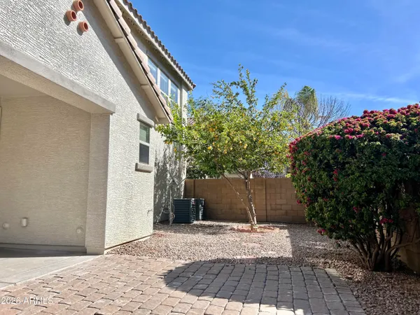 a view of a entryway of the house