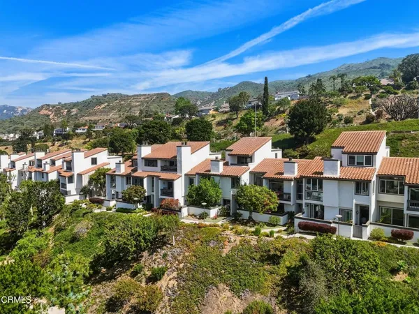 $1,245,000 | 1776 Palisades Drive, Unit 88, Los Angeles, CA 90272