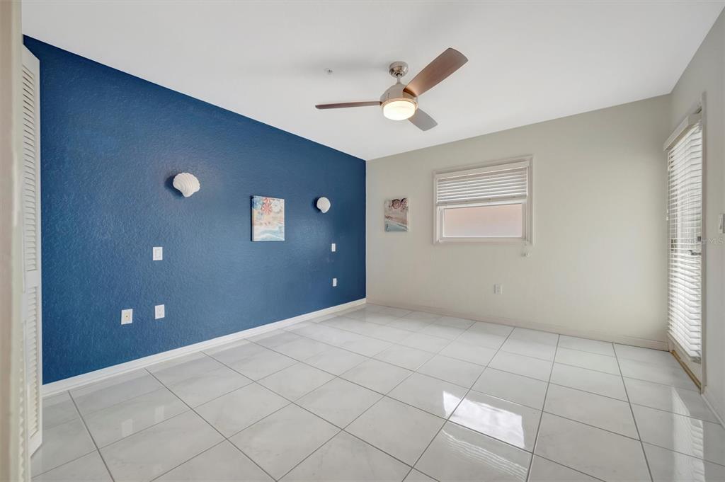 614 Norton Street Longboat Key, FL 34228 - Photo 33 of 71 a view of an empty room with a window