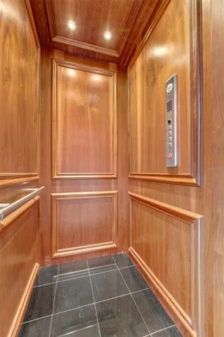 $10,000 | 614 Norton Street, Longboat Key, FL 34228