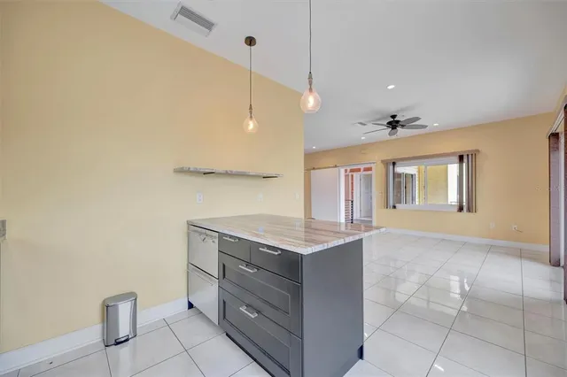 $10,000 | 614 Norton Street, Longboat Key, FL 34228