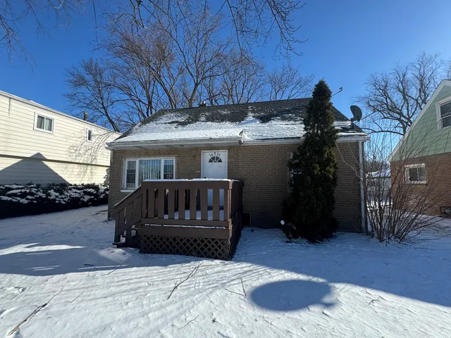 $2,500 | 16935 Western Avenue, Hazel Crest, IL 60429