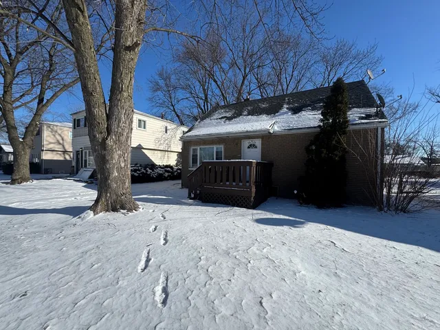 $2,500 | 16935 Western Avenue, Hazel Crest, IL 60429
