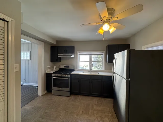 $2,500 | 16935 Western Avenue, Hazel Crest, IL 60429