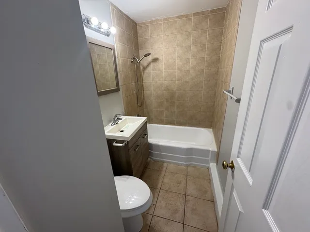 $2,500 | 16935 Western Avenue, Hazel Crest, IL 60429