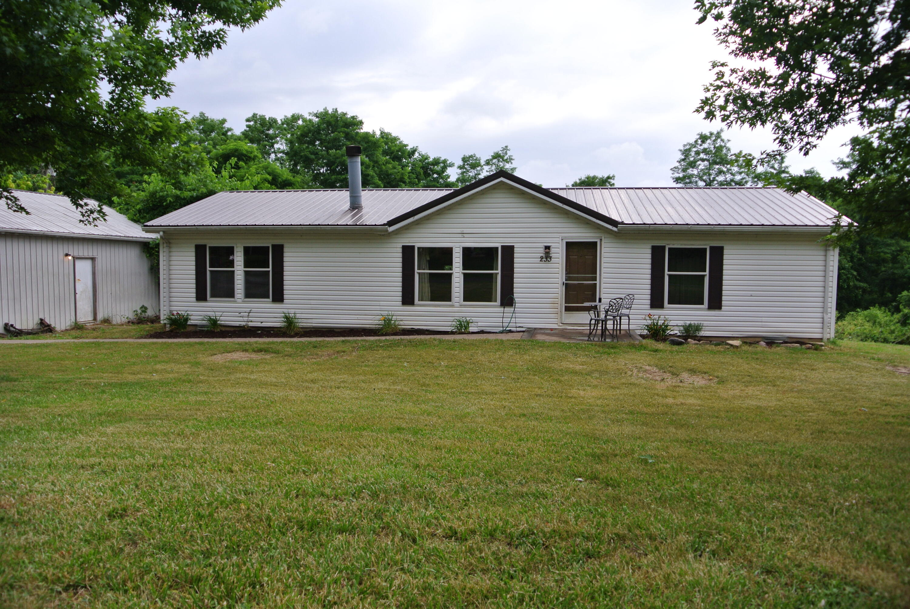 233 Vallandingham Road Dry Ridge, KY 41035 - Photo 1 of 32