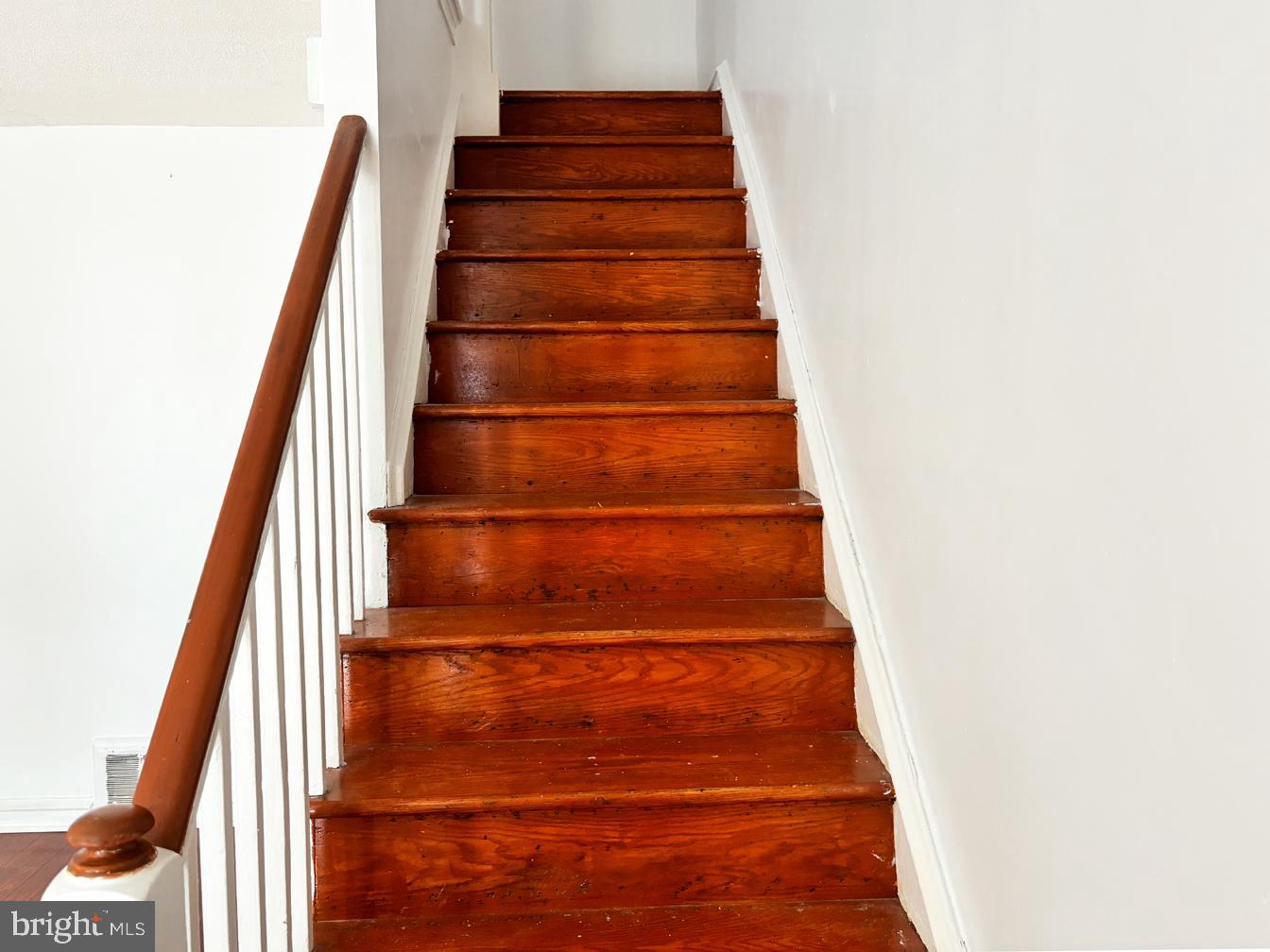6034 Hasbrook Avenue Philadelphia, PA 19111 - Photo 6 of 14 a view of entryway