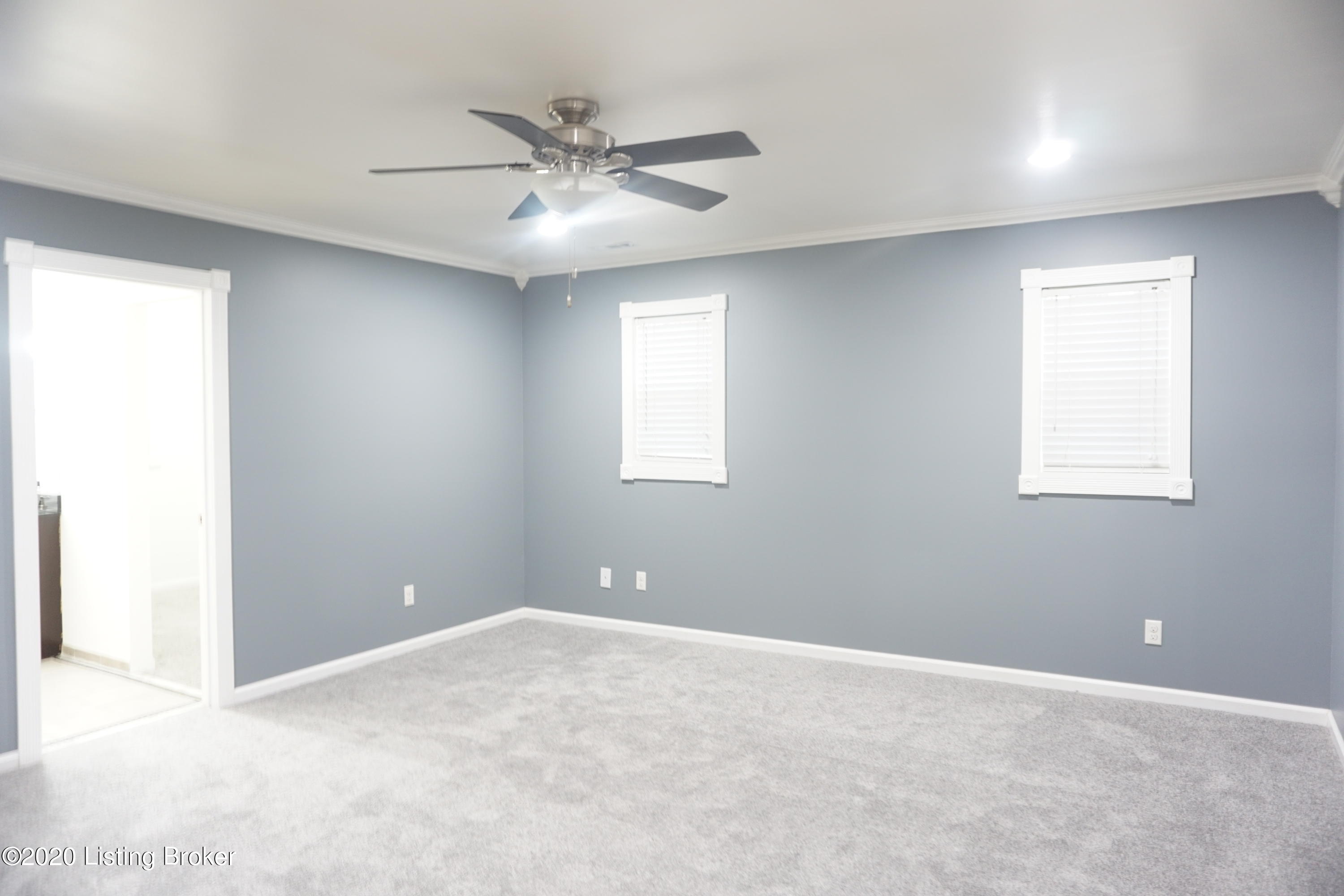11200 Deering Road Louisville, KY 40272 - Photo 15 of 26 DSC03125