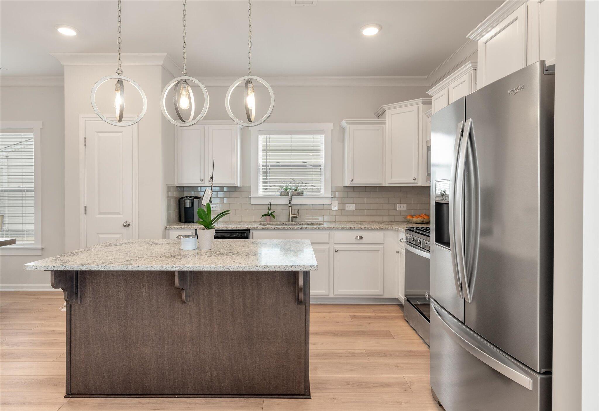 513 Purple Finch Road Summerville, SC 29486 - Photo 7 of 31 kitchen