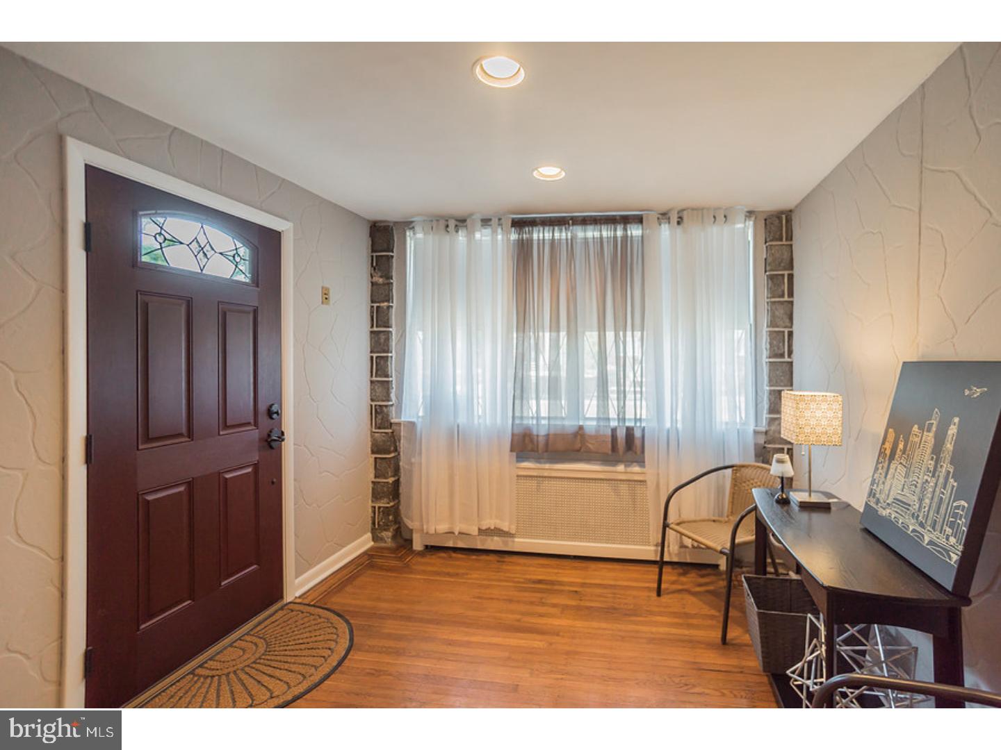 1625 Packer Avenue Philadelphia, PA 19145 - Photo 2 of 21 Enclosed Porch