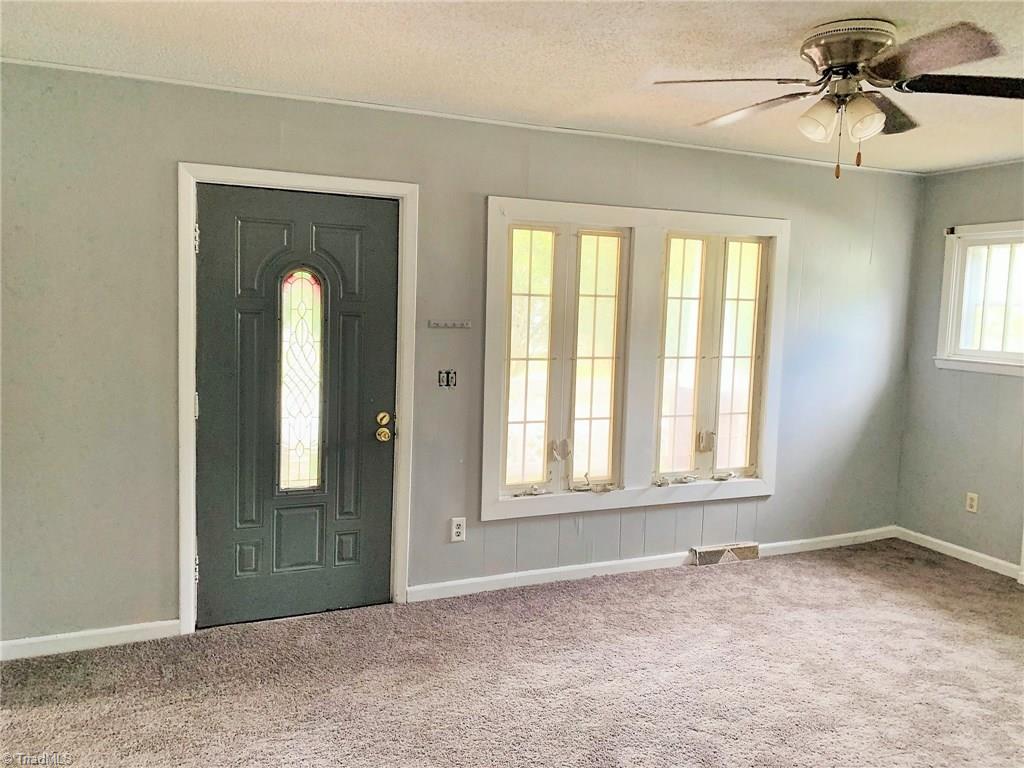 207 Spring Street Thomasville, NC 27360 - Photo 4 of 18 Gallery Image 4