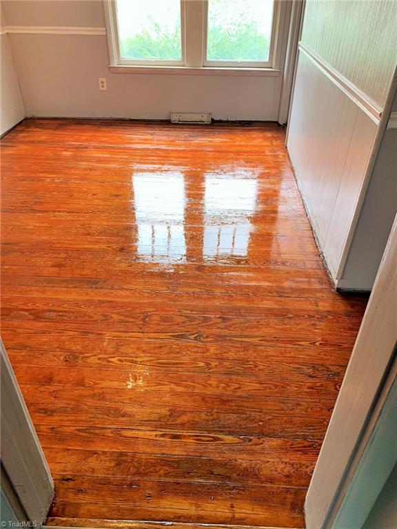 207 Spring Street Thomasville, NC 27360 - Photo 8 of 18 Gallery Image 8