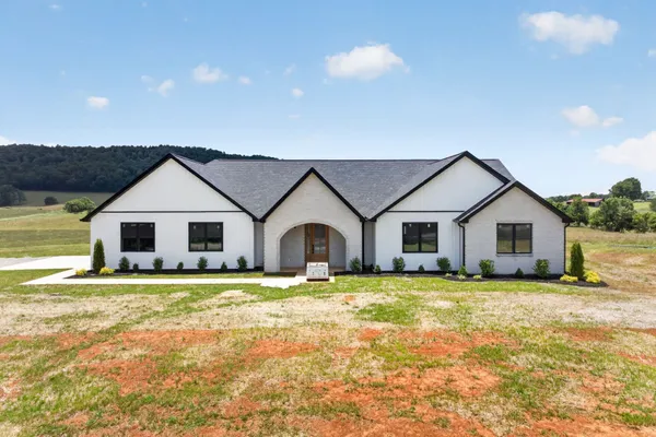 $779,900 | 4221 Gum Springs Mountain Road, Sparta, TN 38583