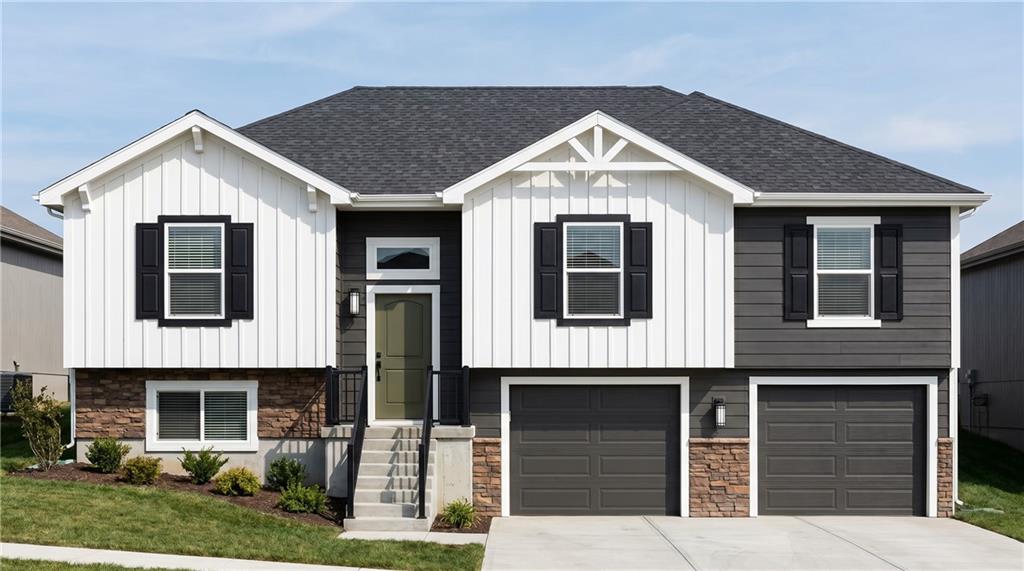600 Foxglove Lane Raymore, MO 64083 - Photo 1 of 3