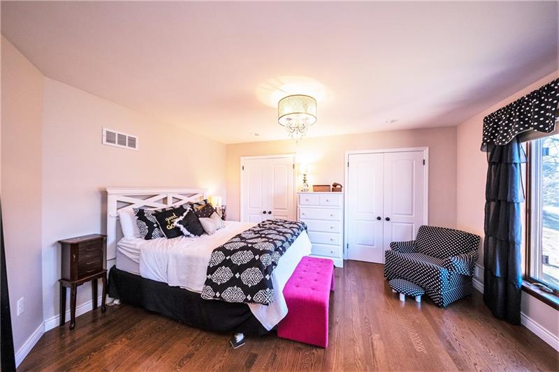 216 Orr Road Pittsburgh, PA 15241 - Photo 18 of 25 Gallery Image 18