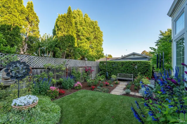 $2,250,000 | 760 5th Street East, Sonoma, CA 95476