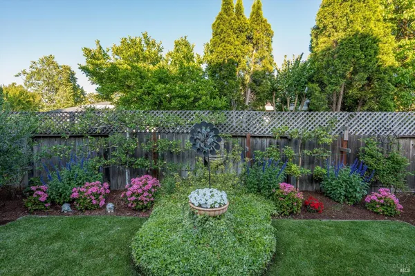 $1,950,000 | 760 5th Street East, Sonoma, CA 95476