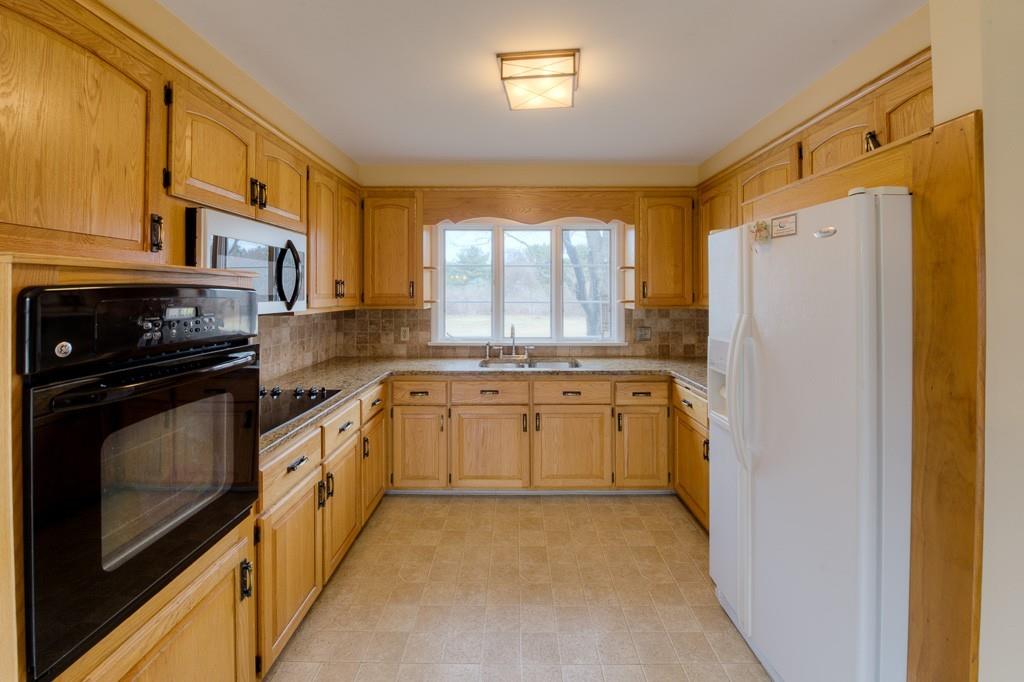 3236 Boston Road Wilbraham, MA 01095 - Photo 2 of 32