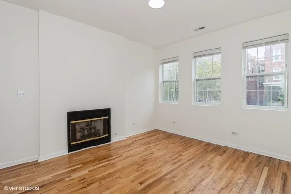 $2,400 | 1440 North Washtenaw Avenue, Unit 1, Chicago, IL 60622