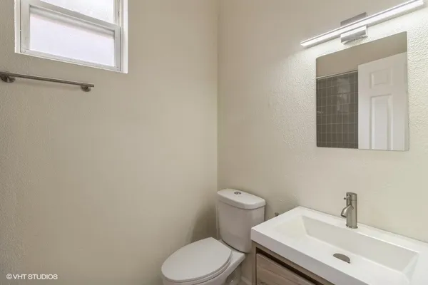 $2,400 | 1440 North Washtenaw Avenue, Unit 1, Chicago, IL 60622