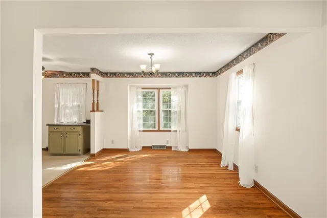 $239,900 | 621 Valley Street, Lathrop, MO 64465