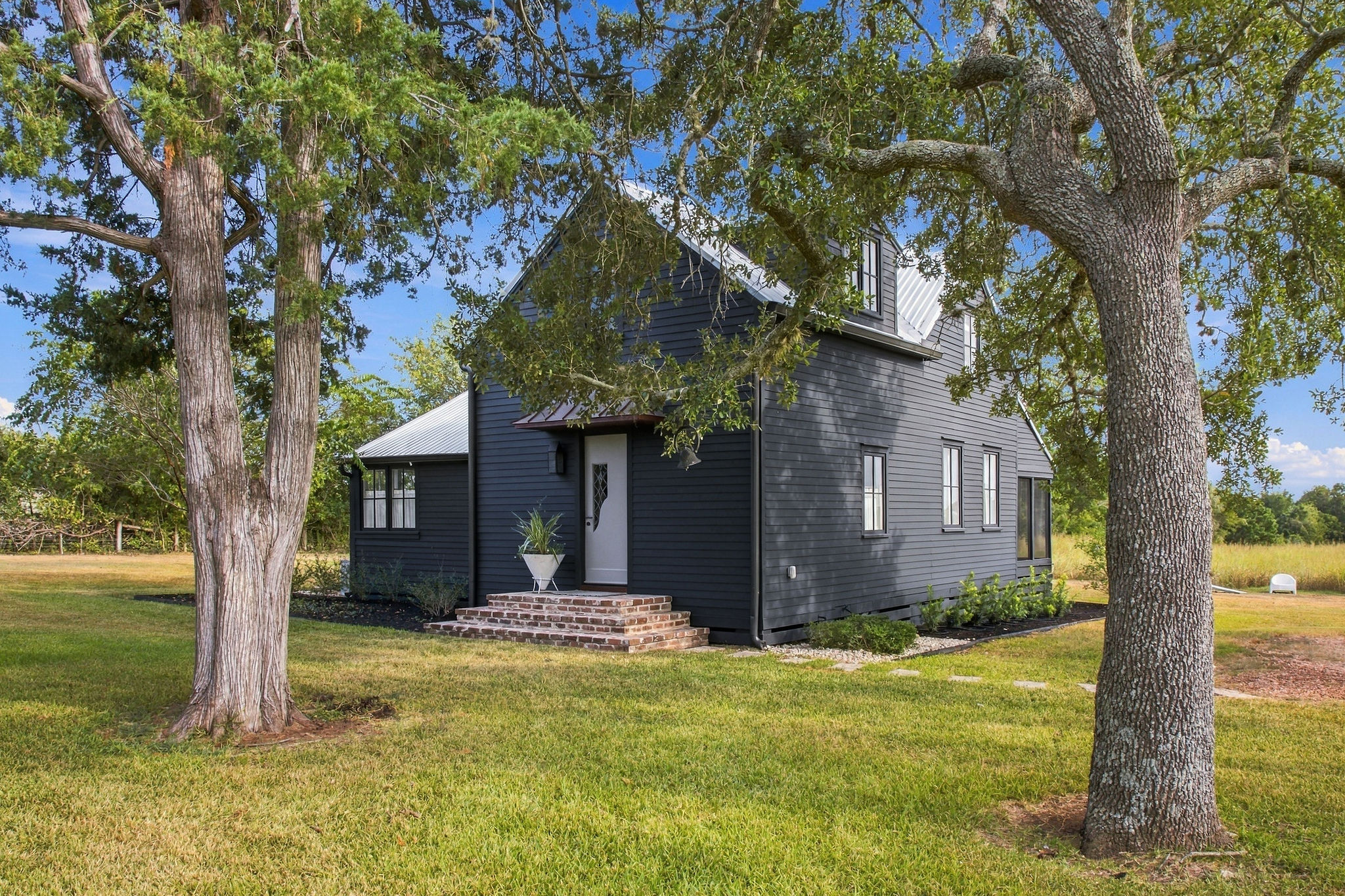 6389 Miller Road New Ulm, TX 78950 - Photo 3 of 40 Gallery Image 3