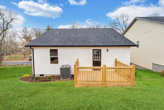 $208,950 | 1417 Varnell Avenue Northeast, Roanoke, VA 24012