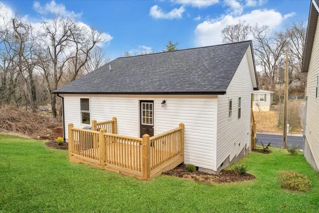 $208,950 | 1417 Varnell Avenue Northeast, Roanoke, VA 24012