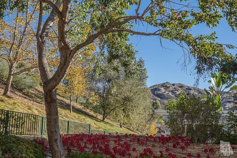 524 Shadow Lane Simi Valley, CA 93065 - Photo 28 of 40 a view of a house with a tree