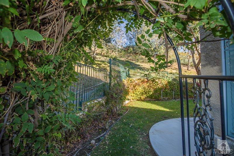 524 Shadow Lane Simi Valley, CA 93065 - Photo 35 of 40
