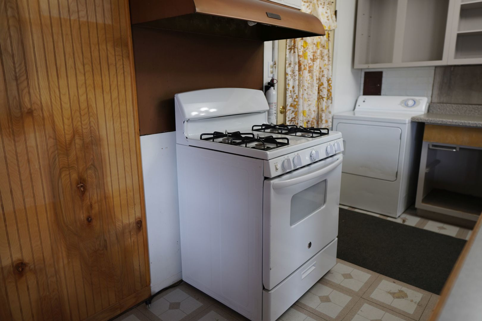 19 Helm Road Carpentersville, IL 60110 - Photo 27 of 49