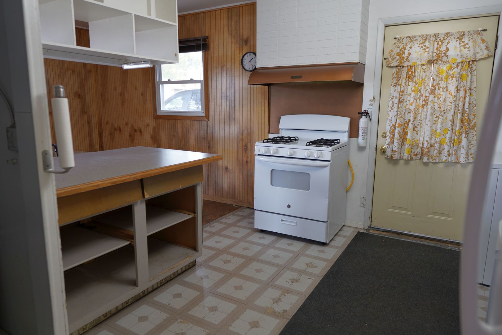 19 Helm Road Carpentersville, IL 60110 - Photo 30 of 49