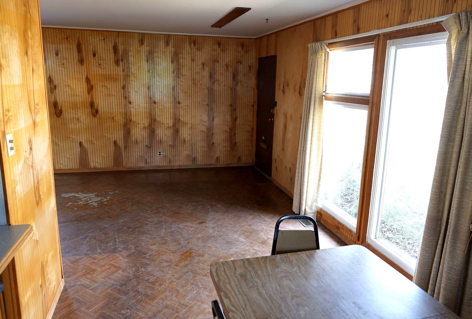 19 Helm Road Carpentersville, IL 60110 - Photo 3 of 49