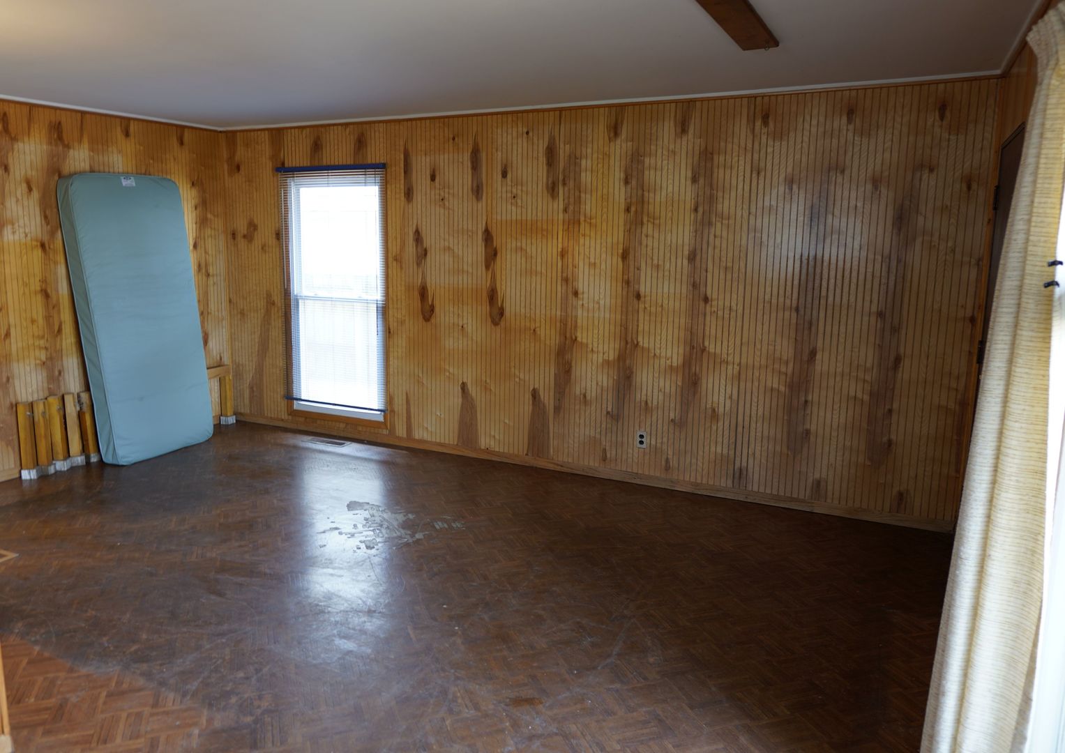 19 Helm Road Carpentersville, IL 60110 - Photo 5 of 49