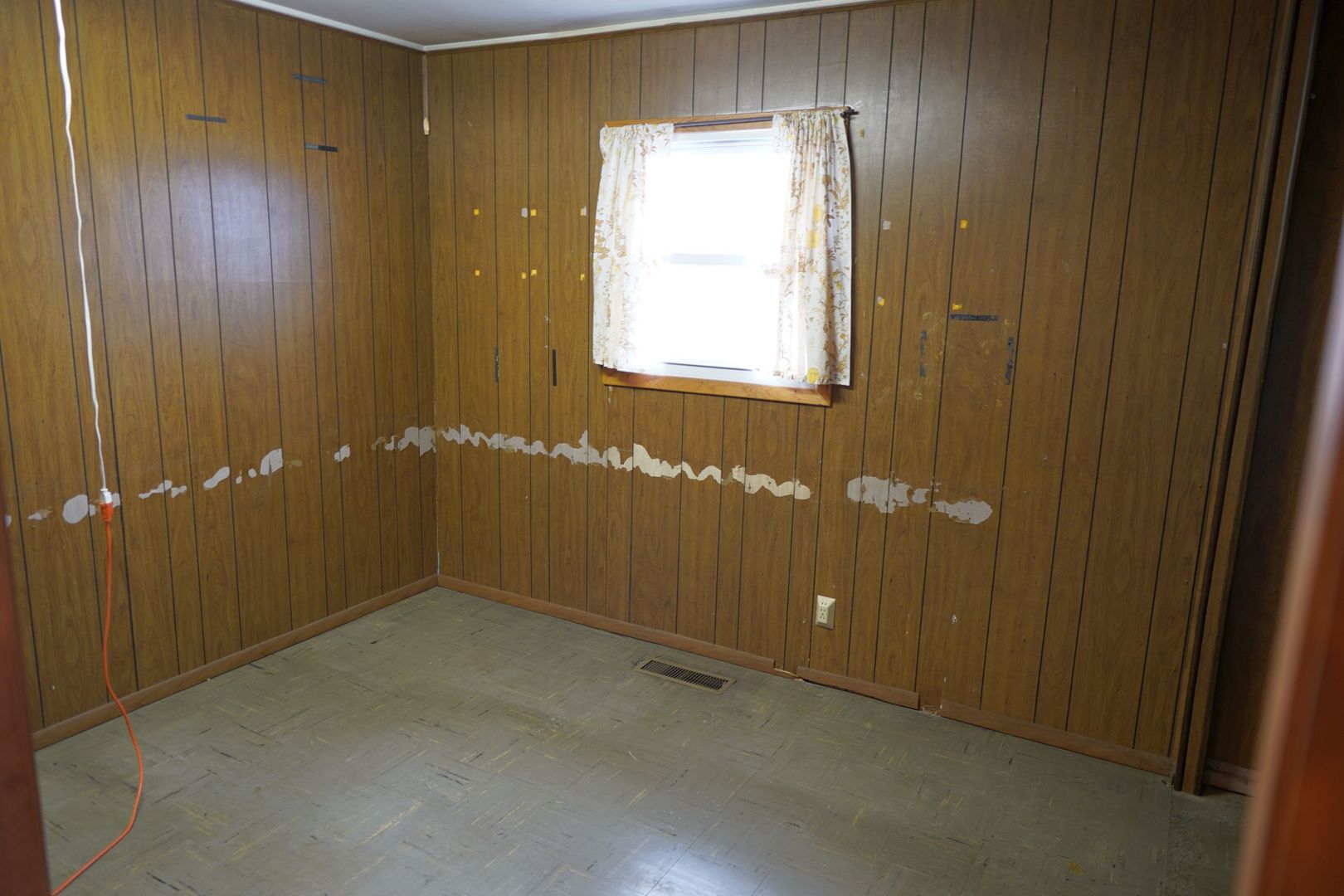 19 Helm Road Carpentersville, IL 60110 - Photo 9 of 49